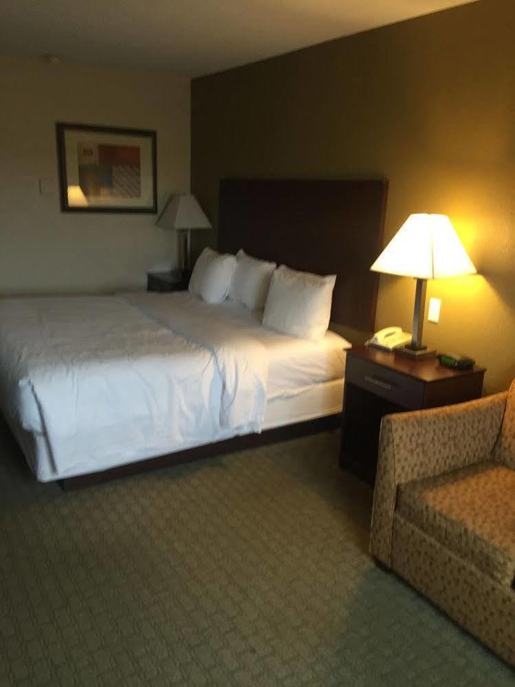 Fairfield Inn & Suites By Marriott Бейтсвилл Экстерьер фото